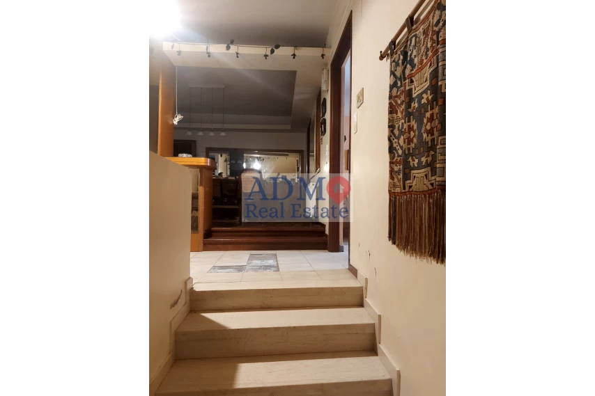 Πωλείται - Κέντρο Καλοκαιρινού