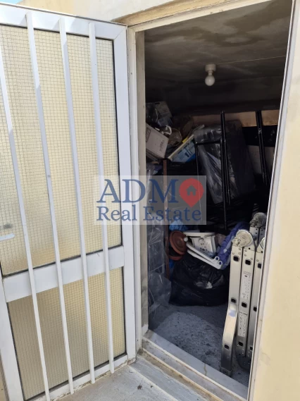 Πωλείται - Τεσσάρι με κλειστό Πάρκινγκ Ατσαλένιο