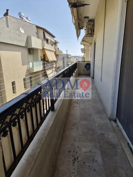 Πωλείται - Τεσσάρι με κλειστό Πάρκινγκ Ατσαλένιο