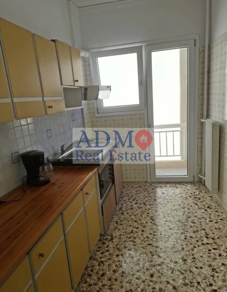 Ενοικιάζεται - Δίχωρη γκαρσονιέρα ημιηλεκτρικά εξοπλισμένη Κέντρο