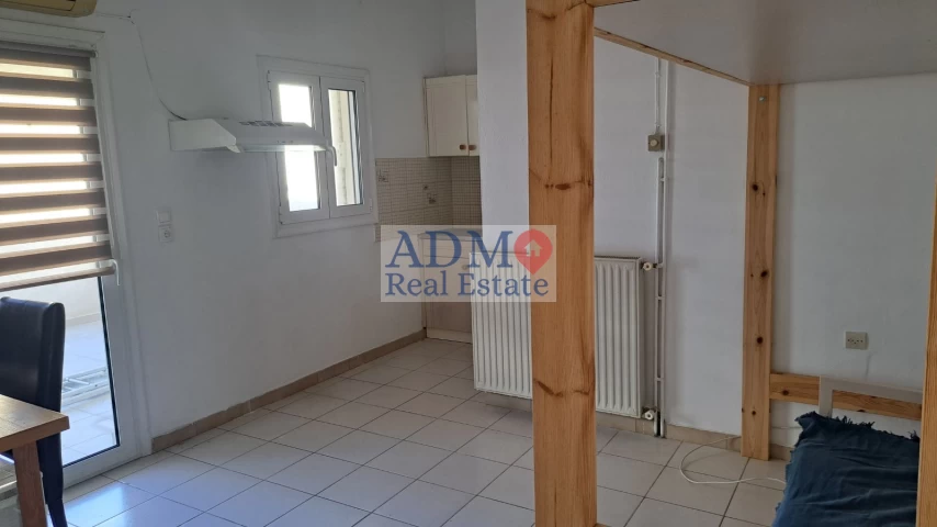 Ενοικιάζεται - Studio-γκαρσονιέρα ρετιρέ Τρία Πεύκα