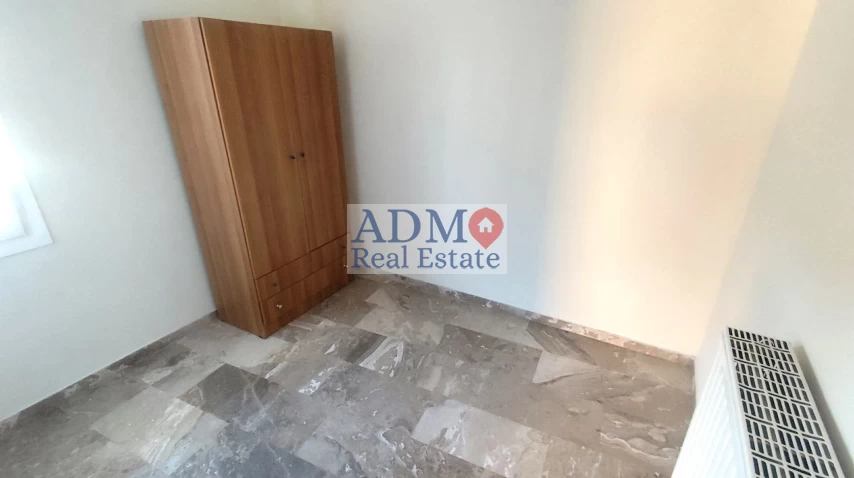 Ενοικιάζεται - Ευρύχωρο Τεσσάρι Ημιηλεκτρικά εξοπλισμένο