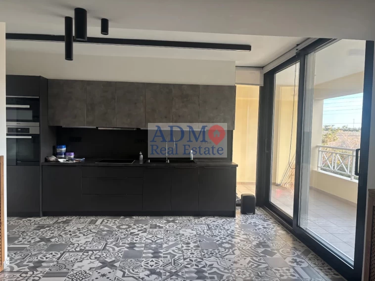 Ενοικιάζεται - Εξαιρετικό 4άρι με τεχνολογία Smart Home Κομμένο Μπεντένι