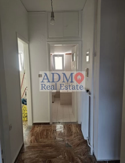 Ενοικιάζεται - Δίχωρη γκαρσονιέρα ημιηλεκτρικά εξοπλισμένη Κέντρο
