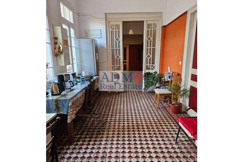 Πωλείται - Νεοκλασικό Κτίριο στο Κέντρο της Πόλης - Neoclassical building in the heart of the Town