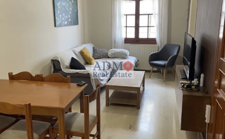 Δίχωρη γκαρσονιέρα πλήρως εξοπλισμένη στα Τρία Πεύκα