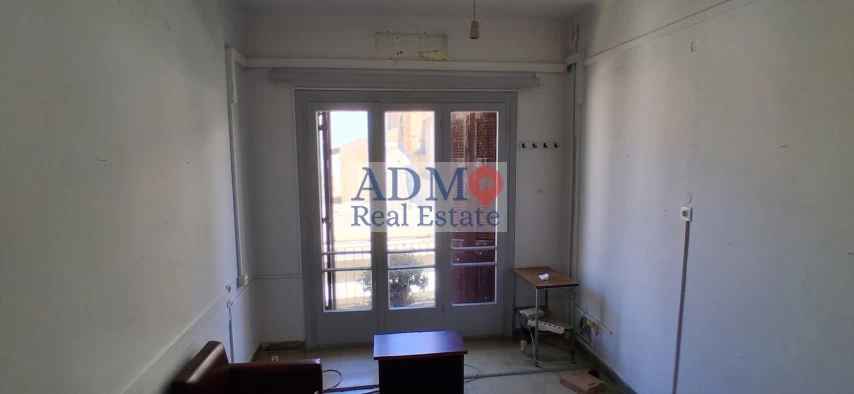 Ενοικιάζεται - Μεγάλος επαγγελματικός χώρος Κέντρο