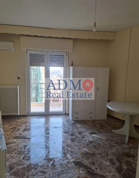 Δίχωρη γκαρσονιέρα ημιηλεκτρικά εξοπλισμένη Κέντρο