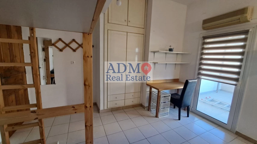 Ενοικιάζεται - Studio-γκαρσονιέρα ρετιρέ Τρία Πεύκα