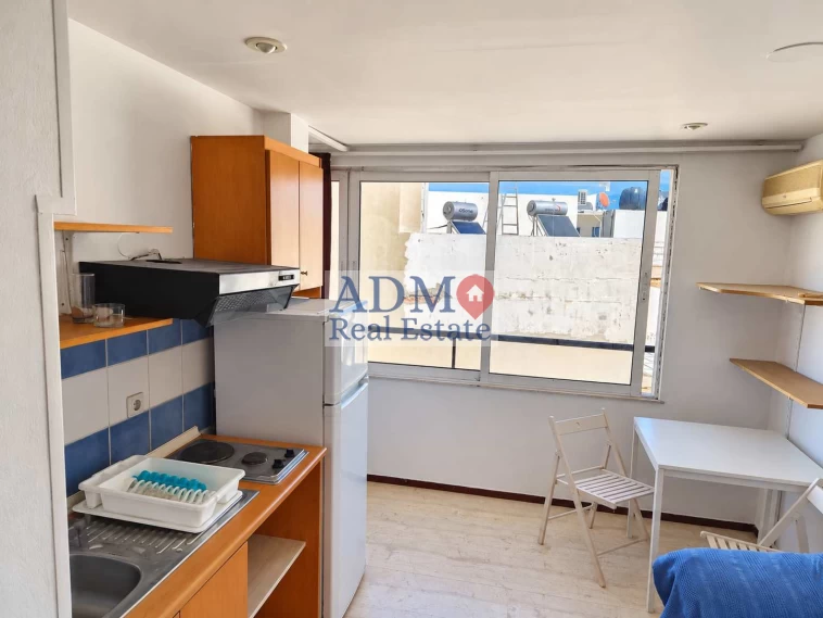 Ενοικιάζεται - Δίχωρη γκαρσονιέρα πλήρως εξοπλισμένη Κέντρο