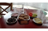 Καφενείο – Μεζεδοπωλείο με σταθερή πελατεία χειμώνα – καλοκαίρι. - 2